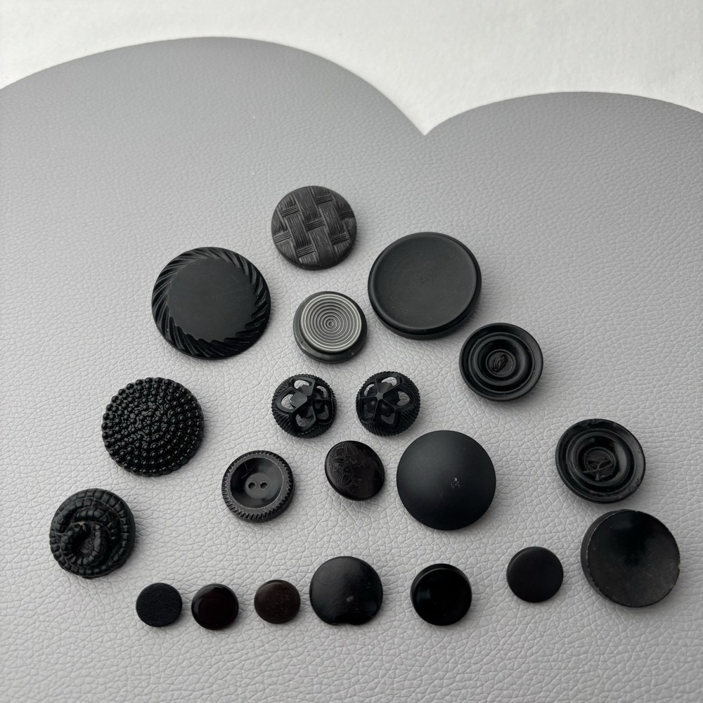 Vintage Black Glass & Early Plastic Button Lot Textured Carved & Openwork‎